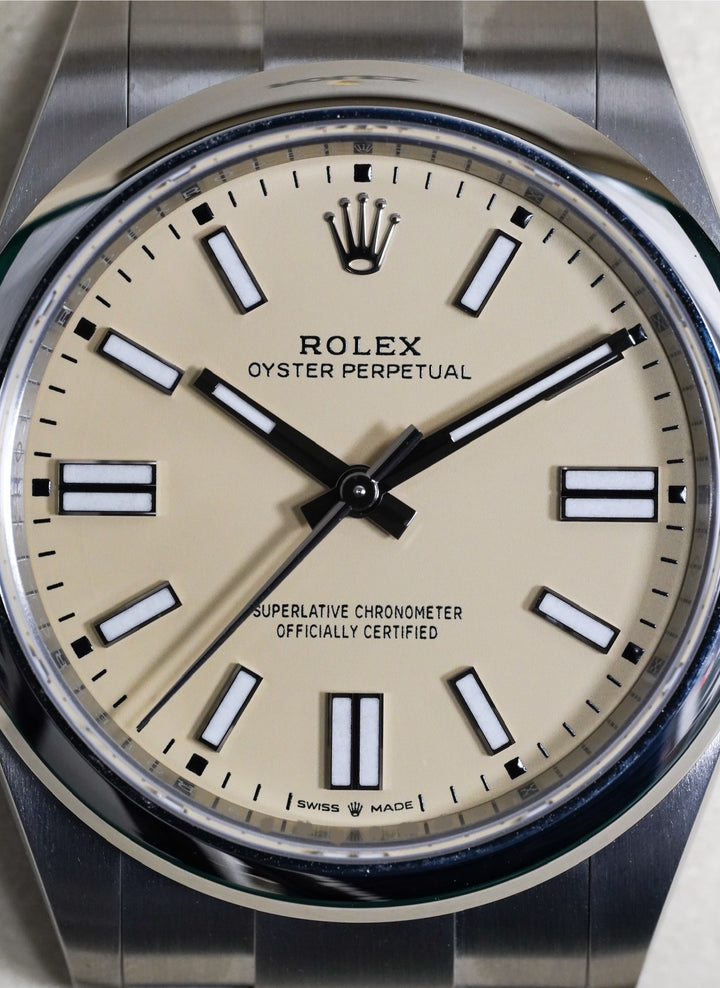 Rolex Oyster Perpetual Beige Stainless Steel 41 mm - 124300 - 2025