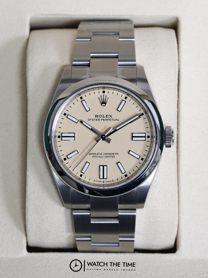 Rolex Oyster Perpetual Beige Stainless Steel 41 mm - 124300 - 2025