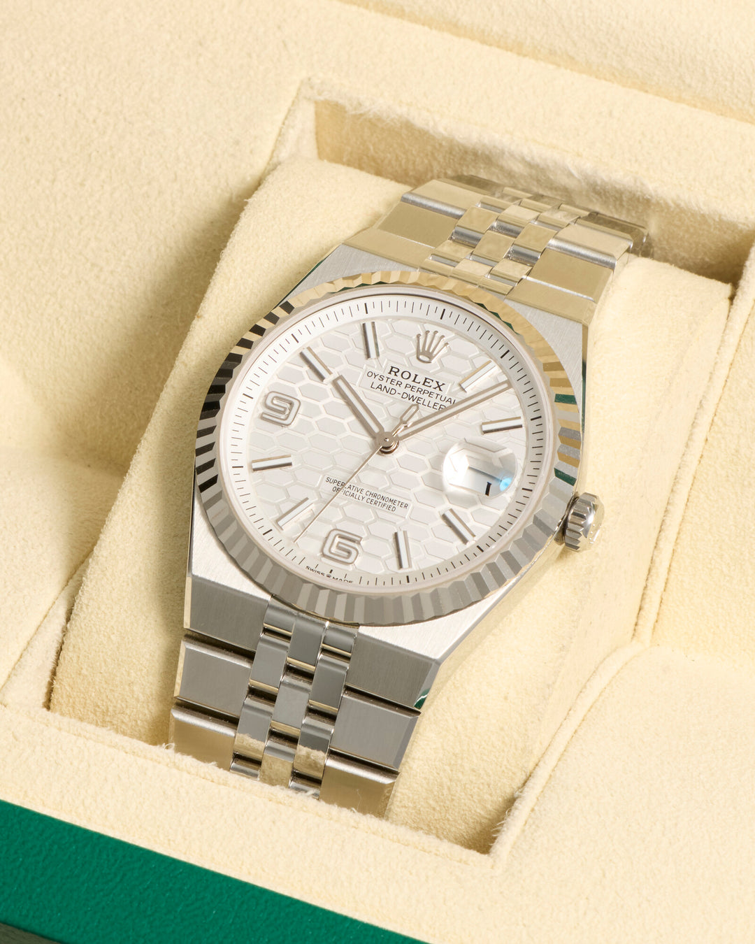 Rolex Land-Dweller 127334