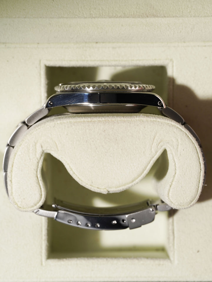 Rolex Submariner Date 16610 - 2003