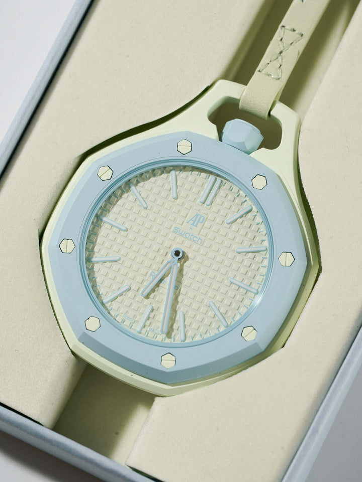 Ap X Swatch Royal Pop SSX03L101N