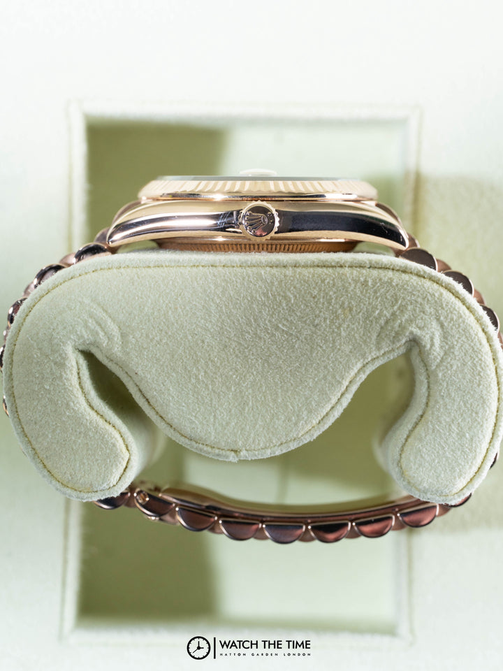 Rolex Day-Date 118235F - 2012