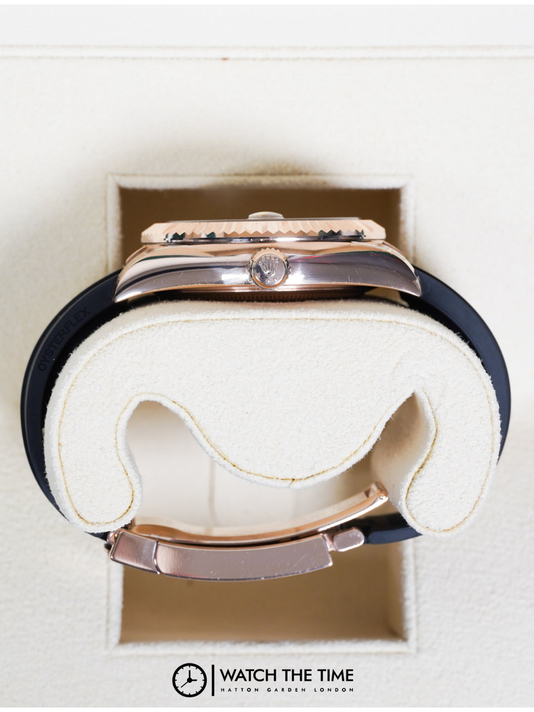 Rolex Sky-Dweller 326235