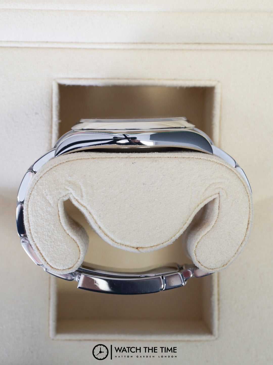 Rolex Oyster Perpetual 39 114300 Rhodium - 2019