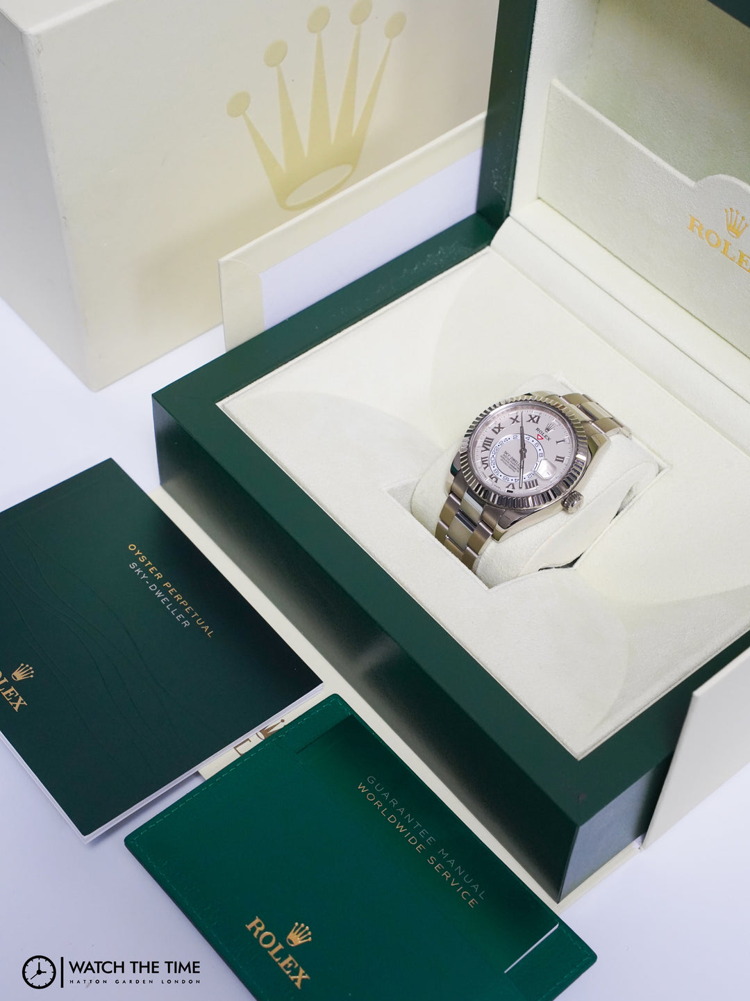 Rolex SkyDweller Ivory White Gold 42 mm - 326939 - 2018