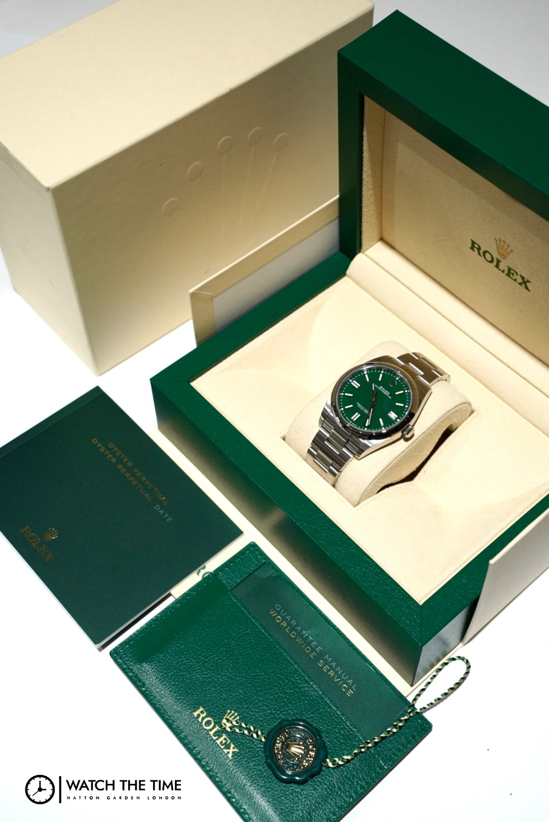 Rolex Oyster Perpetual Green Stainless Steel 41 mm - 124300