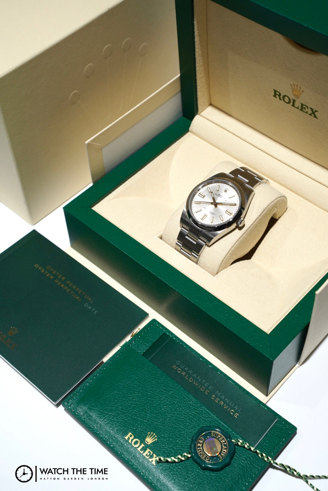 Rolex Oyster Perpetual Silver Stainless Steel 41 mm - 124300