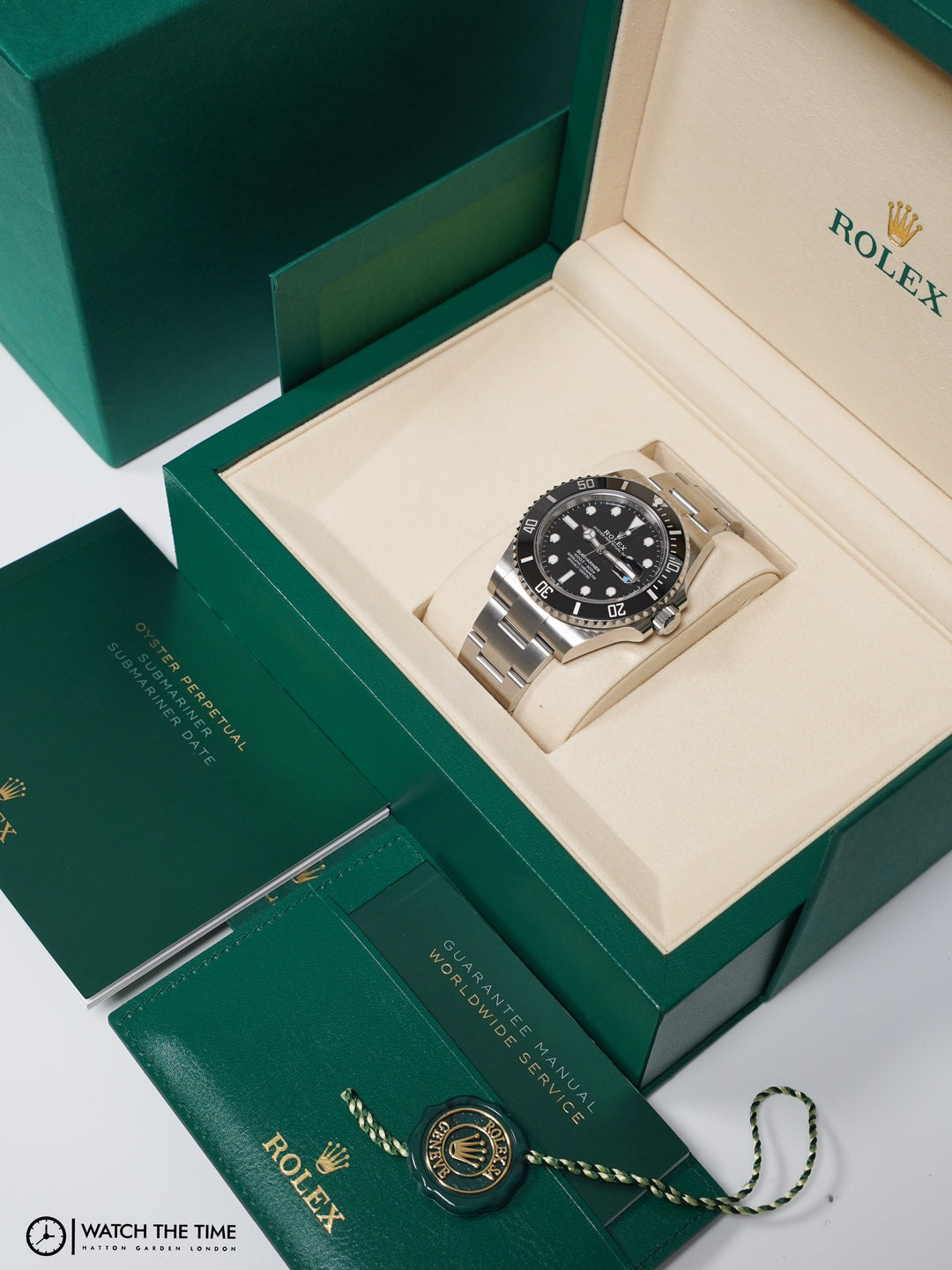 Rolex Submariner Date Black Stainless Steel 41 mm - 126610LN