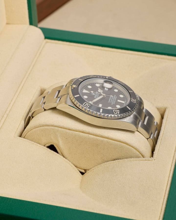 Rolex Submariner 40 Black Stainless Steel 2018 - 116610LN