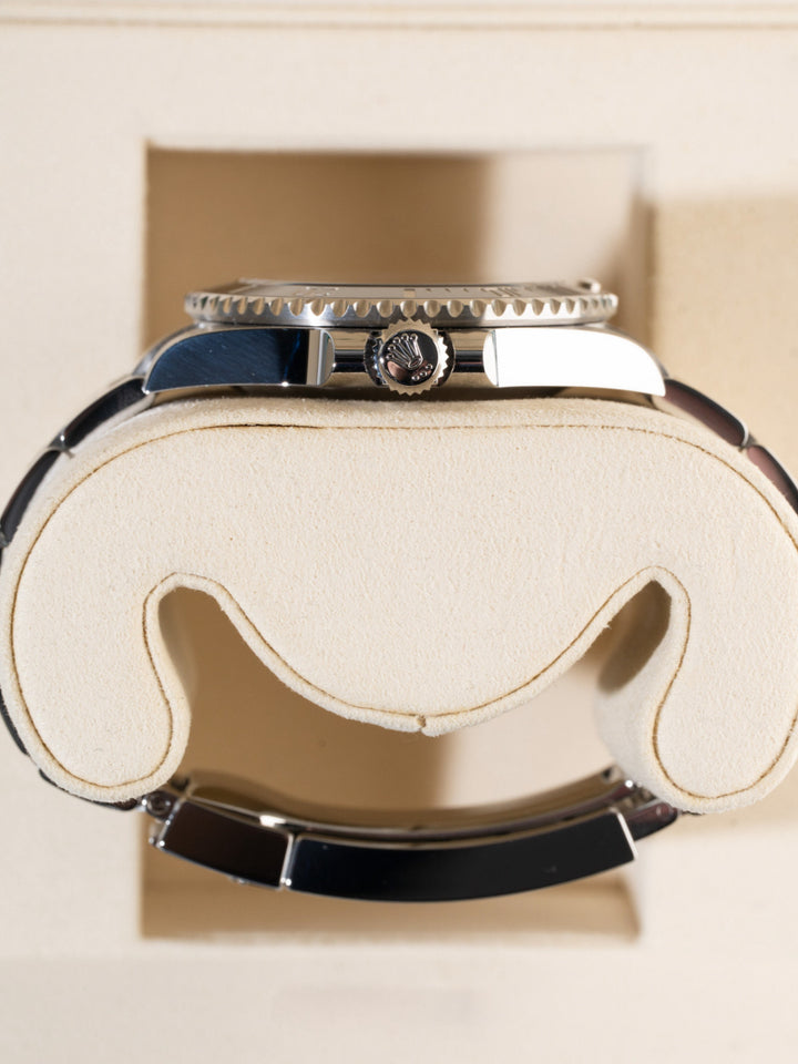 Rolex Submariner 124060 - 2025