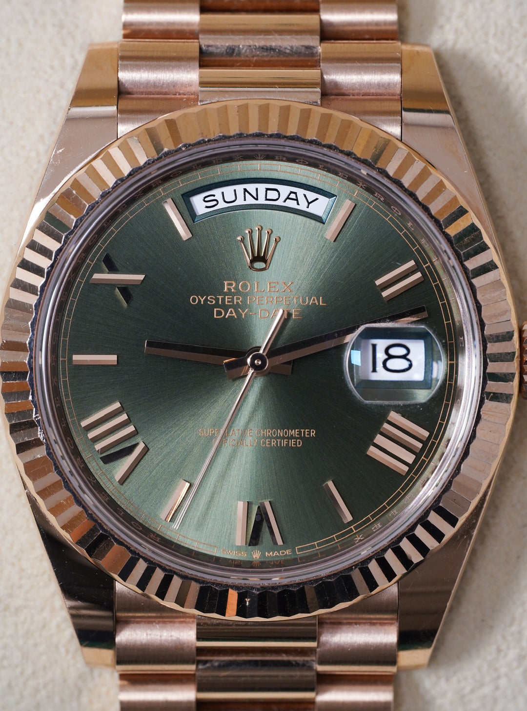 Rolex Daydate Olive Green Rose Gold 40 mm - 228235 - 2022