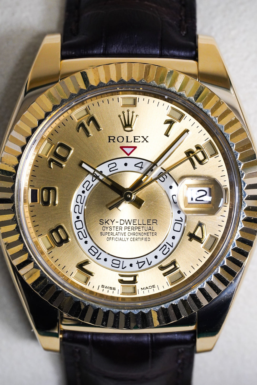 Rolex SkyDweller Champagne Yellow Gold 42 mm - 326138 - 2021
