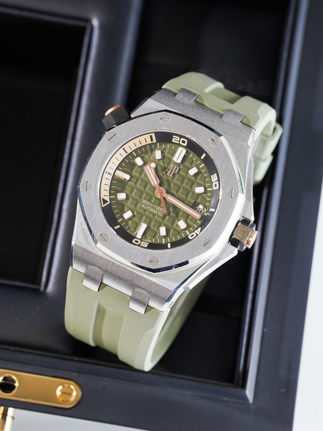 Audemars Piguet Royal Oak Offshore 15720ST