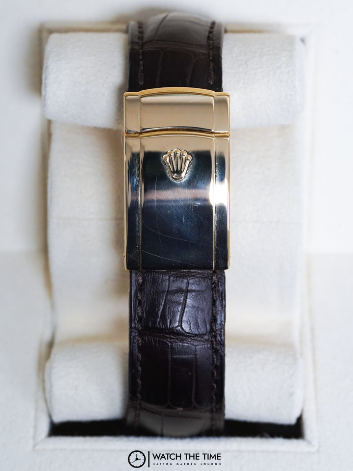 Rolex SkyDweller Champagne Yellow Gold 42 mm - 326138 - 2021