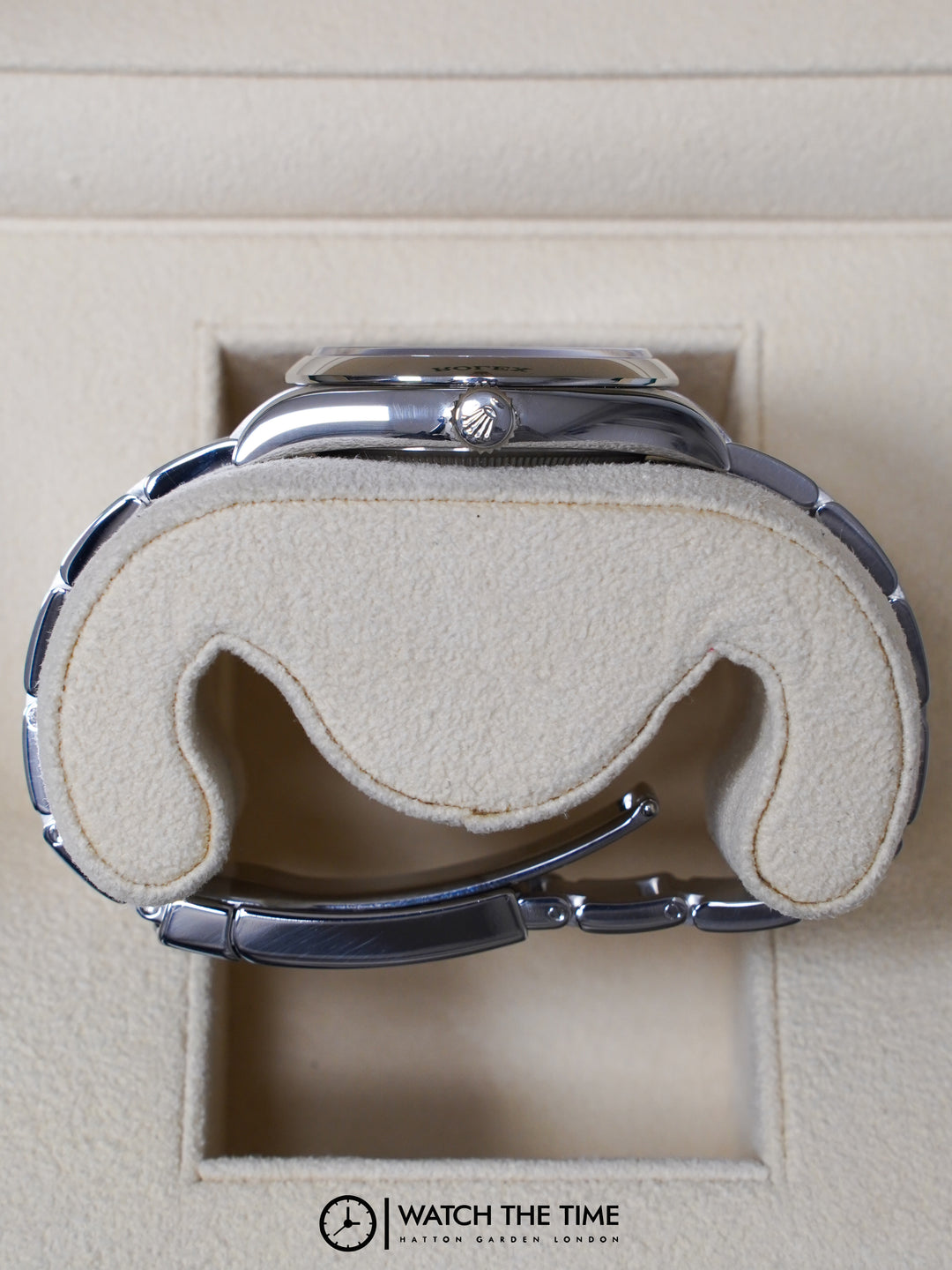 Rolex Oyster Perpetual 36 126000 Coral Red Dial - 2021