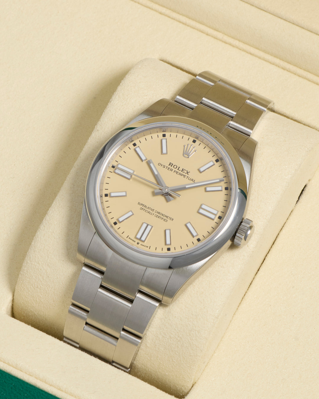 Rolex Oyster Perpetual 41 Beige Stainless Steel 2025 - 134300