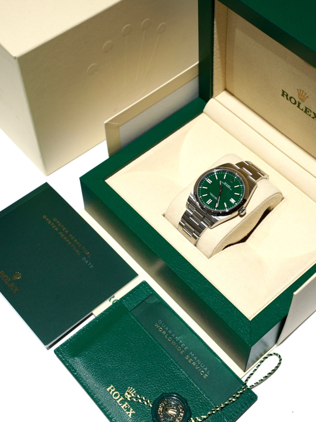Rolex Oyster Perpetual 124300 - 2023