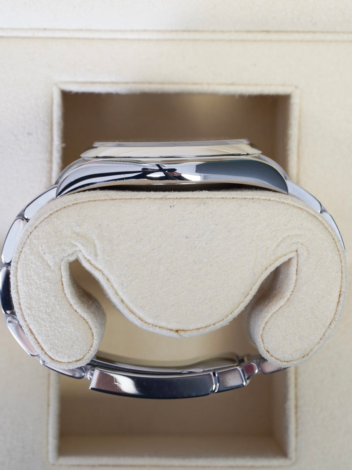 Rolex Oyster Perpetual 124300 - 2023