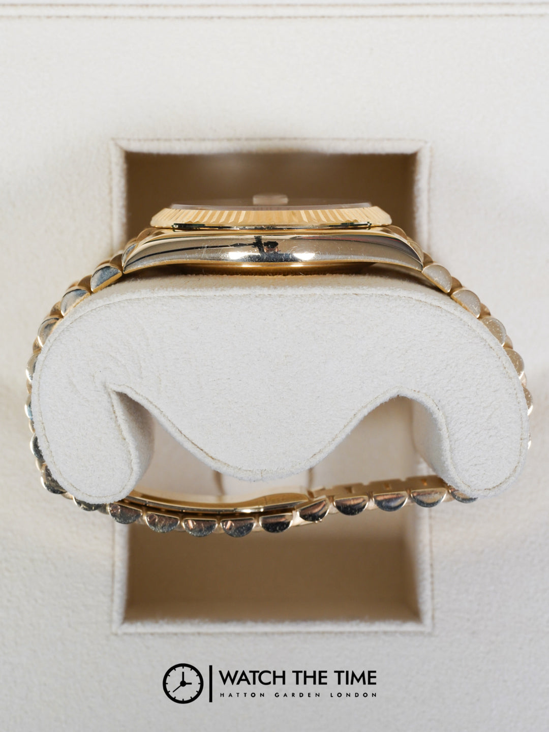 Rolex Day-Date 228238 Yellow Gold Silver Roman Dial 40mm - 2015