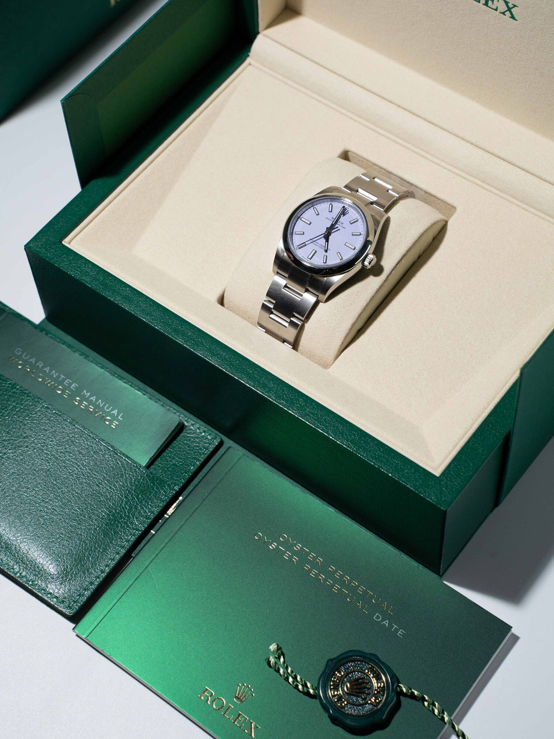 Rolex Oyster Perpetual 124200