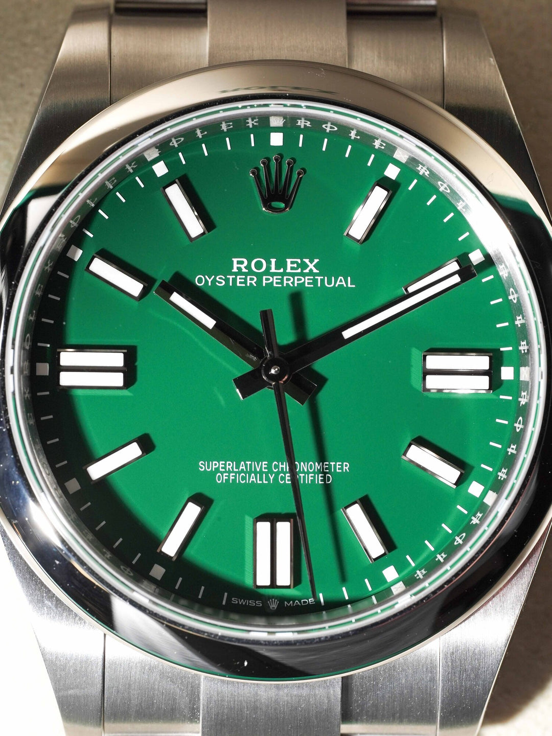 Rolex Oyster Perpetual 124300 - 2025