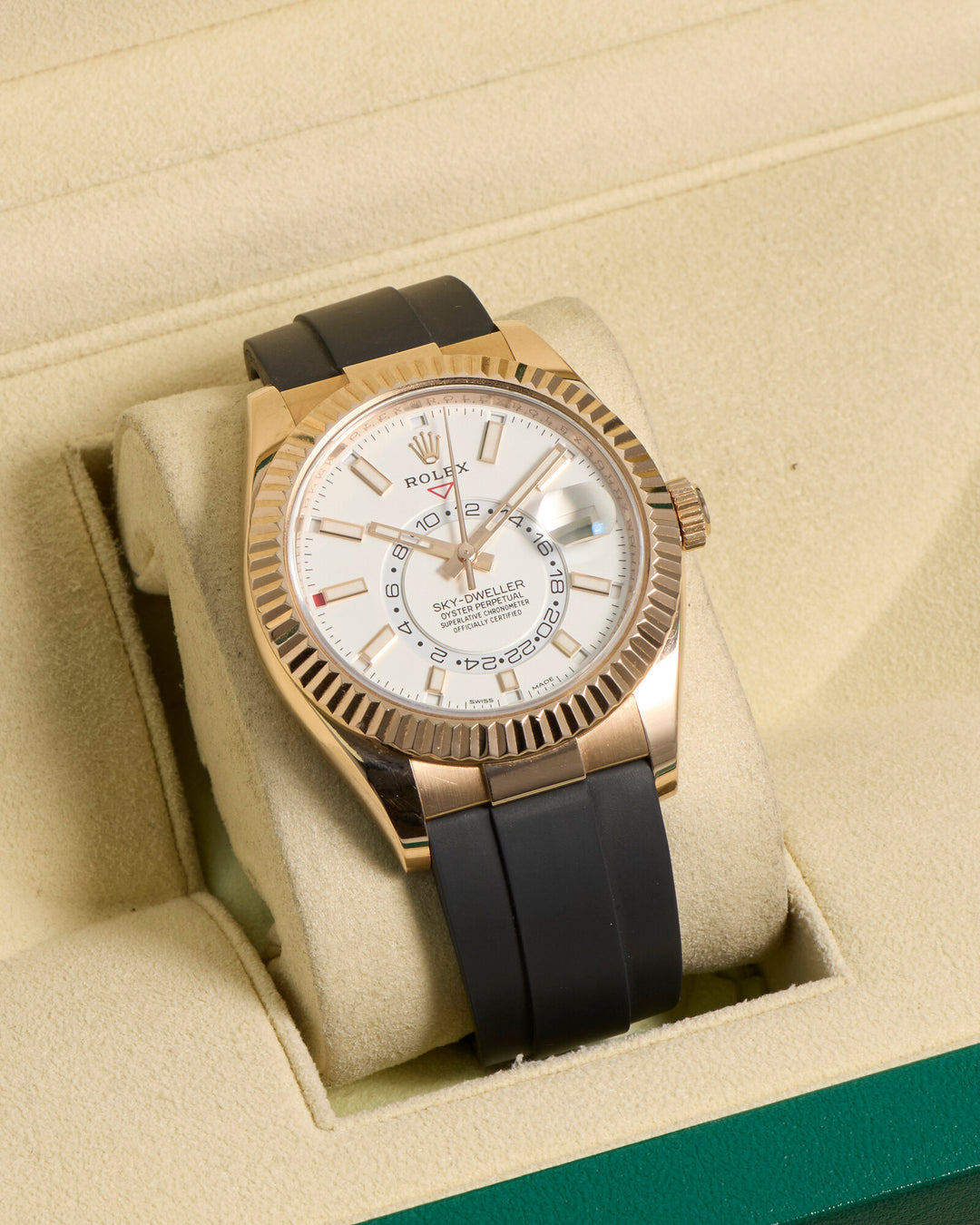 Rolex Sky-Dweller 326235