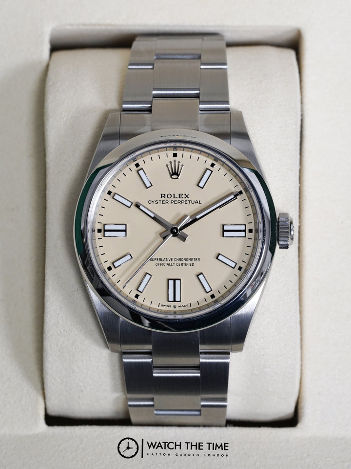 Rolex Oyster Perpetual 41 134300 Beige Stainless Steel - 2025