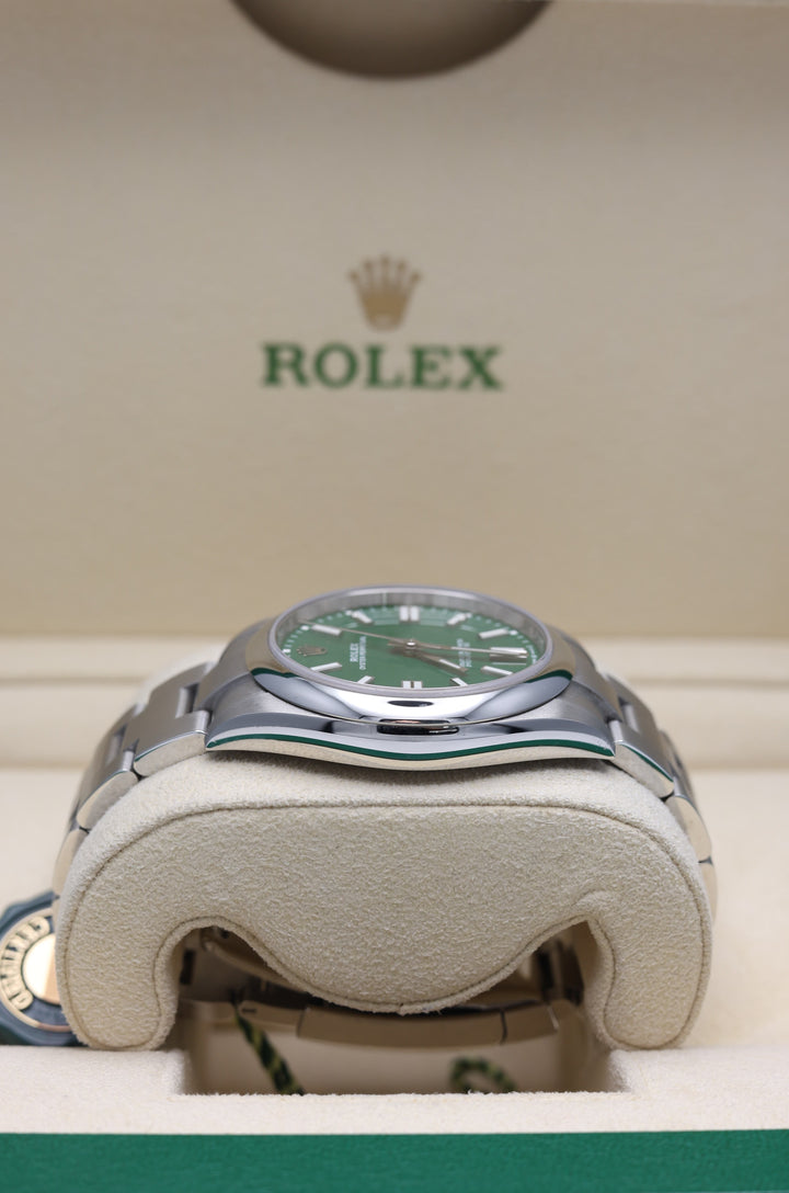 Rolex Oyster Perpetual Green Stainless Steel 41mm - 124300