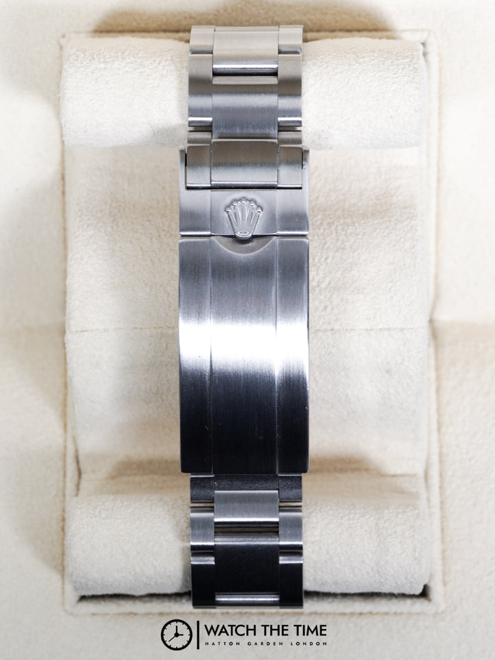 Rolex Submariner Date 116610LV 40mm Green Hulk Stainless Steel - 2014