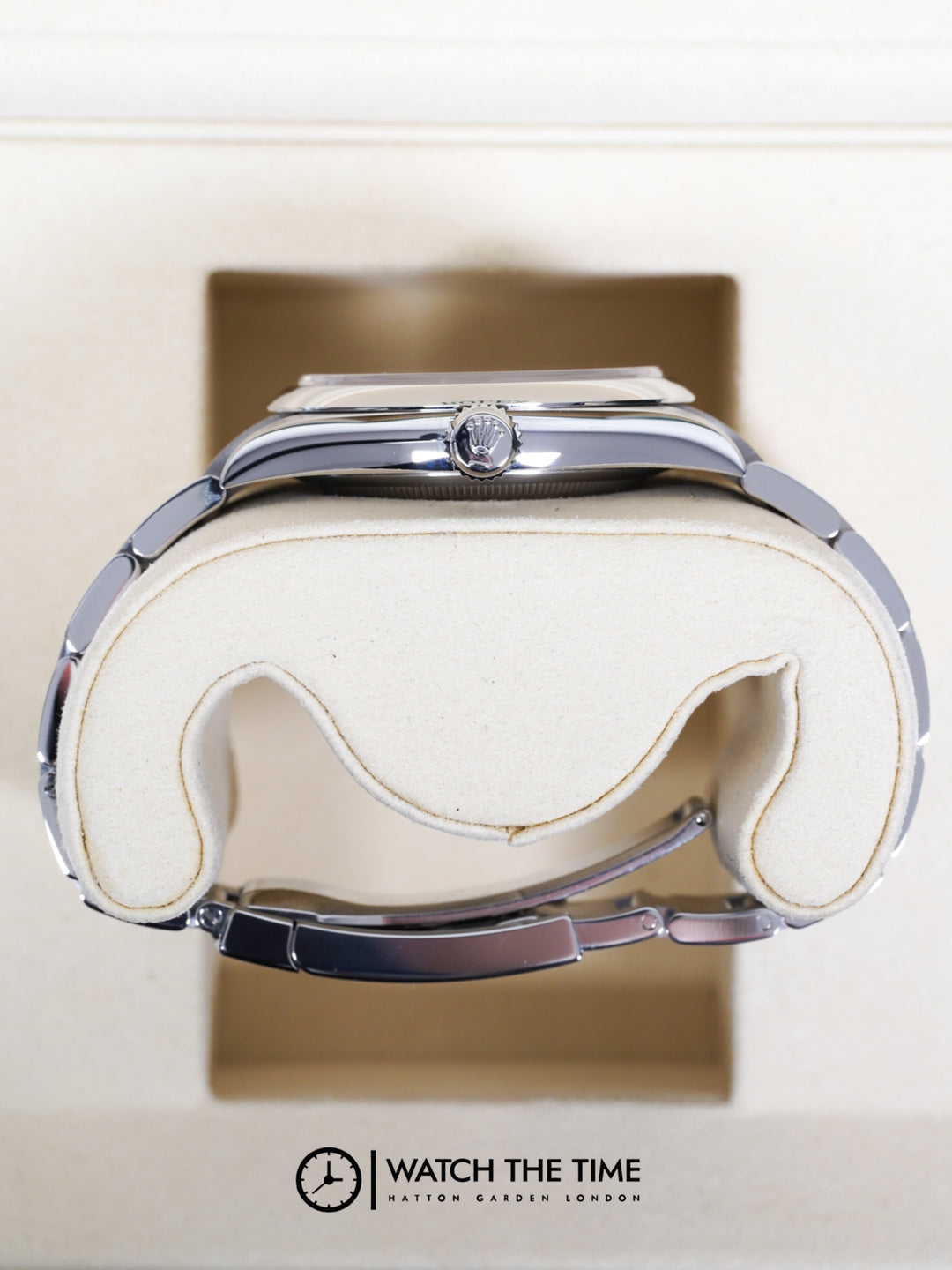 Rolex Oyster Perpetual 41 134300 Beige Dial Stainless Steel - 2025