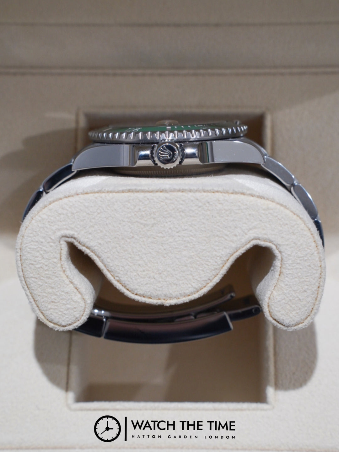 Rolex Submariner 40 Green Dial (HULK) Stainless Steel - 116610LV - 2015