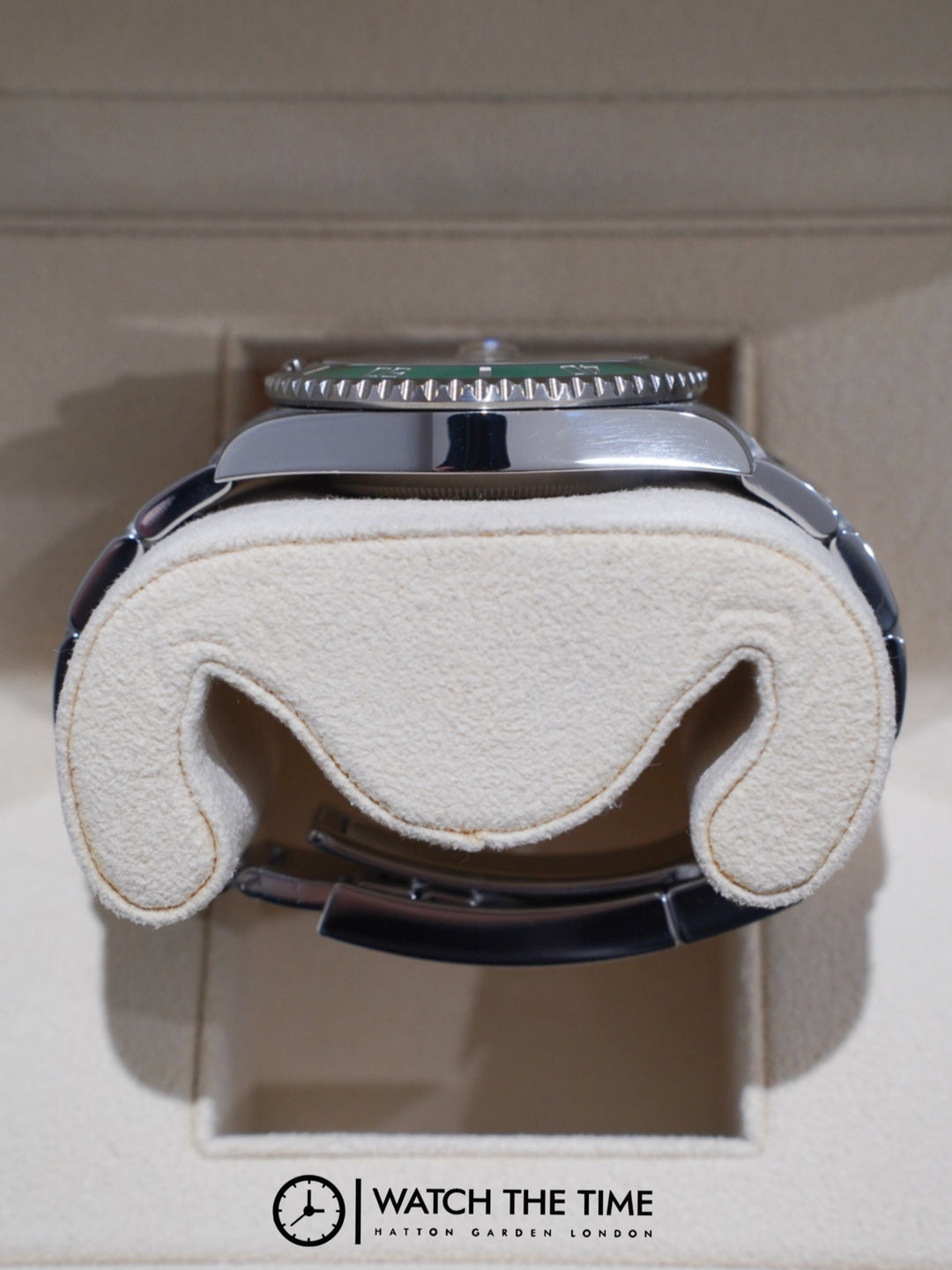 Rolex Submariner 40 Green Dial (HULK) Stainless Steel - 116610LV - 2015