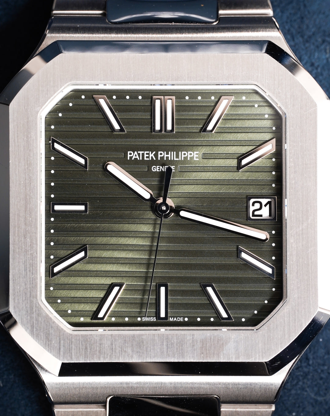 Patek Philippe Cubitus 5821/1A Green Dial - 2024