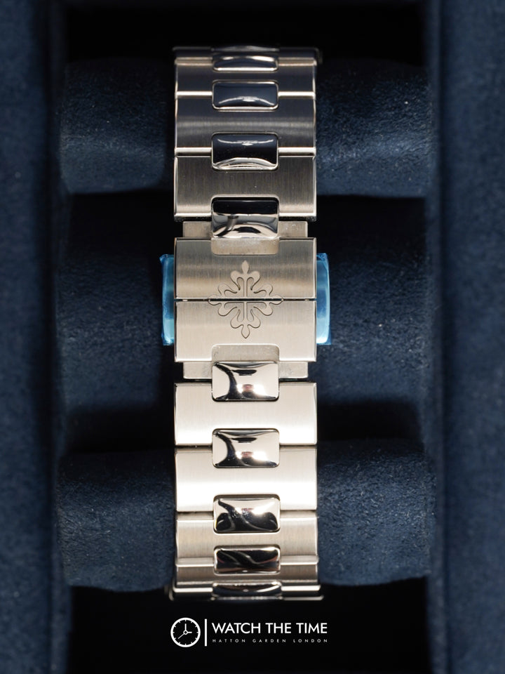 Patek Philippe Cubitus 5821/1A Green Dial - 2024