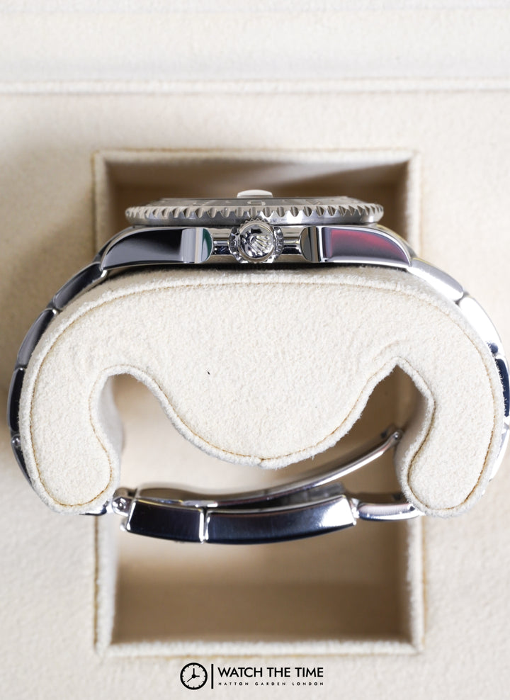 Rolex GMT-Master ll 116710LN - 2011