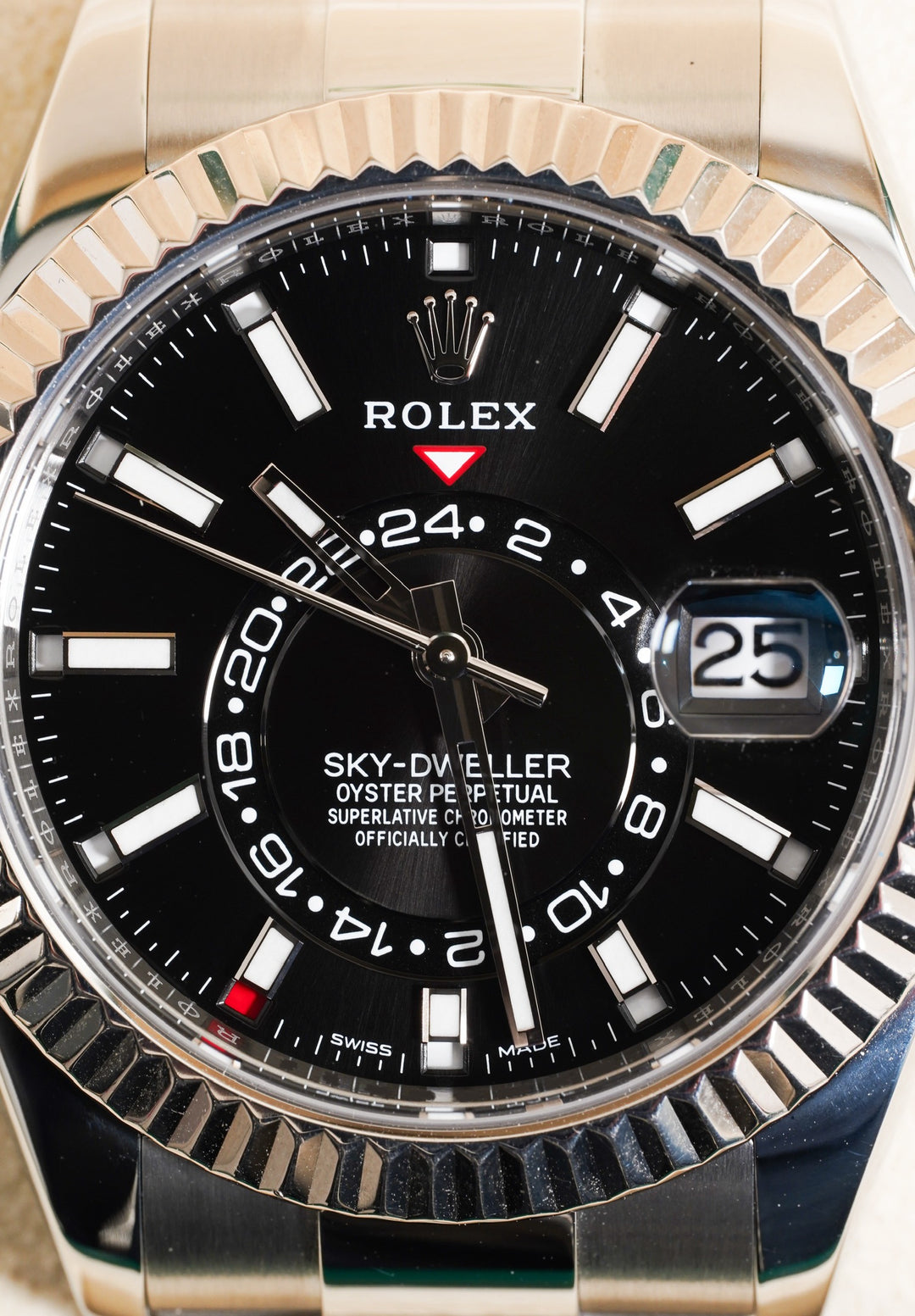 Rolex SkyDweller Black Stainless Steel 42 mm - 326934 - 2023