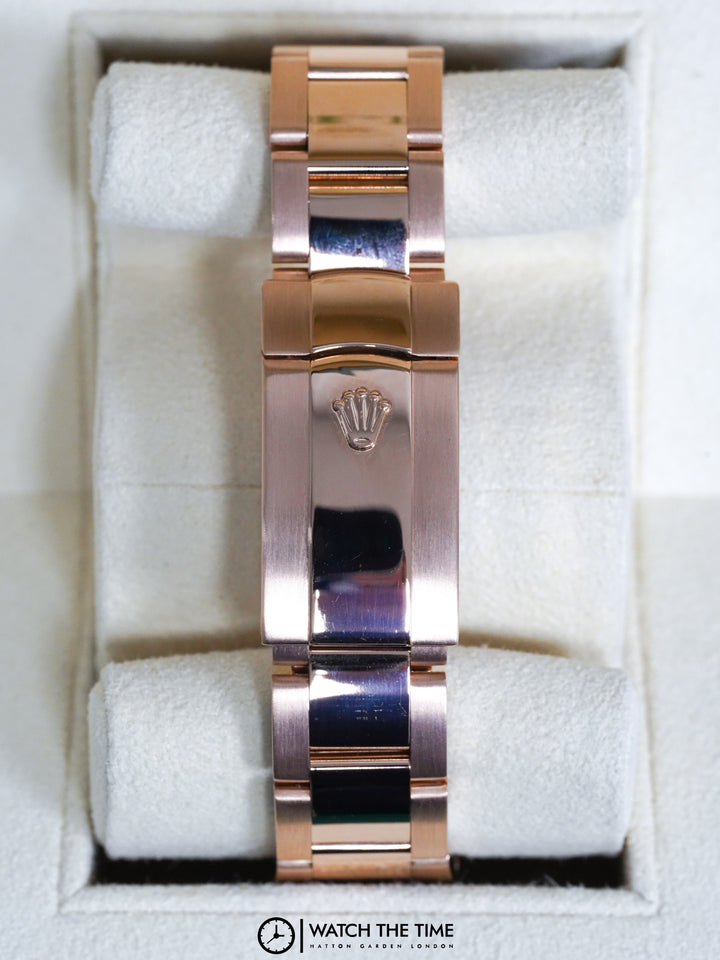 Rolex SkyDweller Chocolate Rose Gold 42 mm - 326935 - 2020