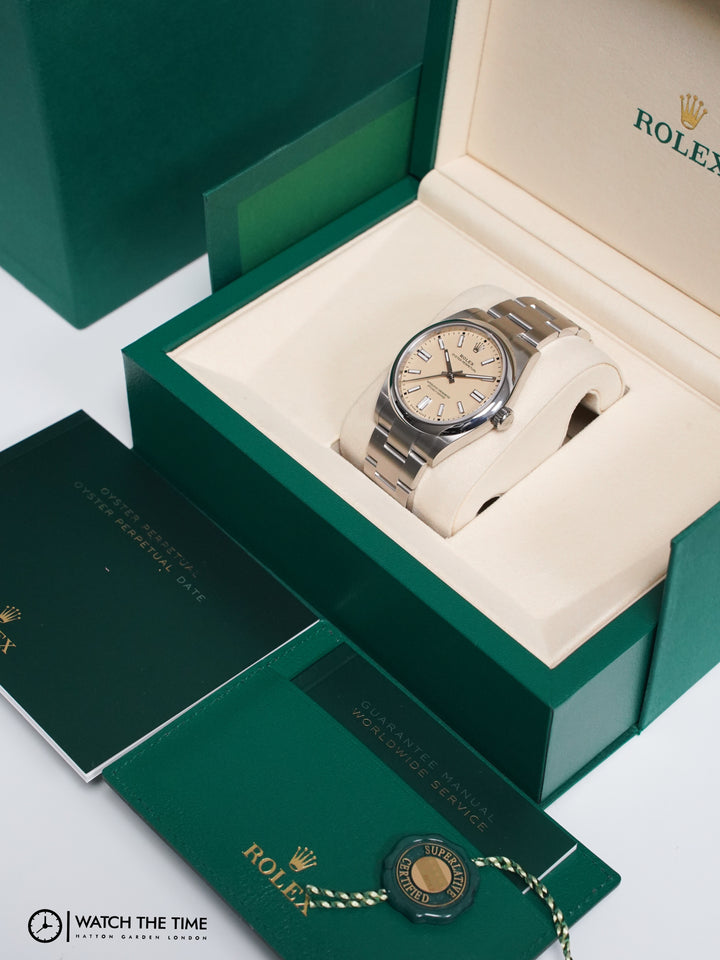 Rolex Oyster Perpetual Beige Stainless Steel 41 mm - 124300 - 2025