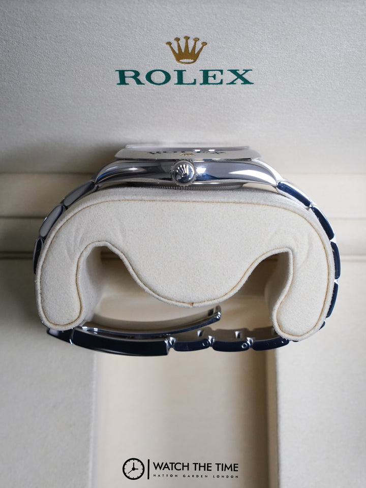 Rolex Oyster Perpetual Beige Stainless Steel 41 mm - 124300 - 2025