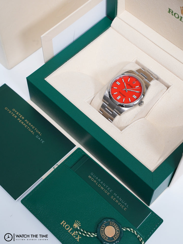 Rolex Oyster Perpetual Red Stainless Steel 41 mm - 124300 - 2021