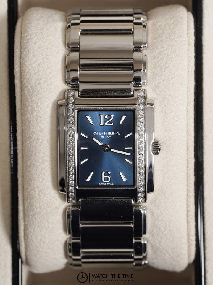 Patek Philippe Twenty~4 Blue Stainless Steel  25 mm - 4910 - 2021