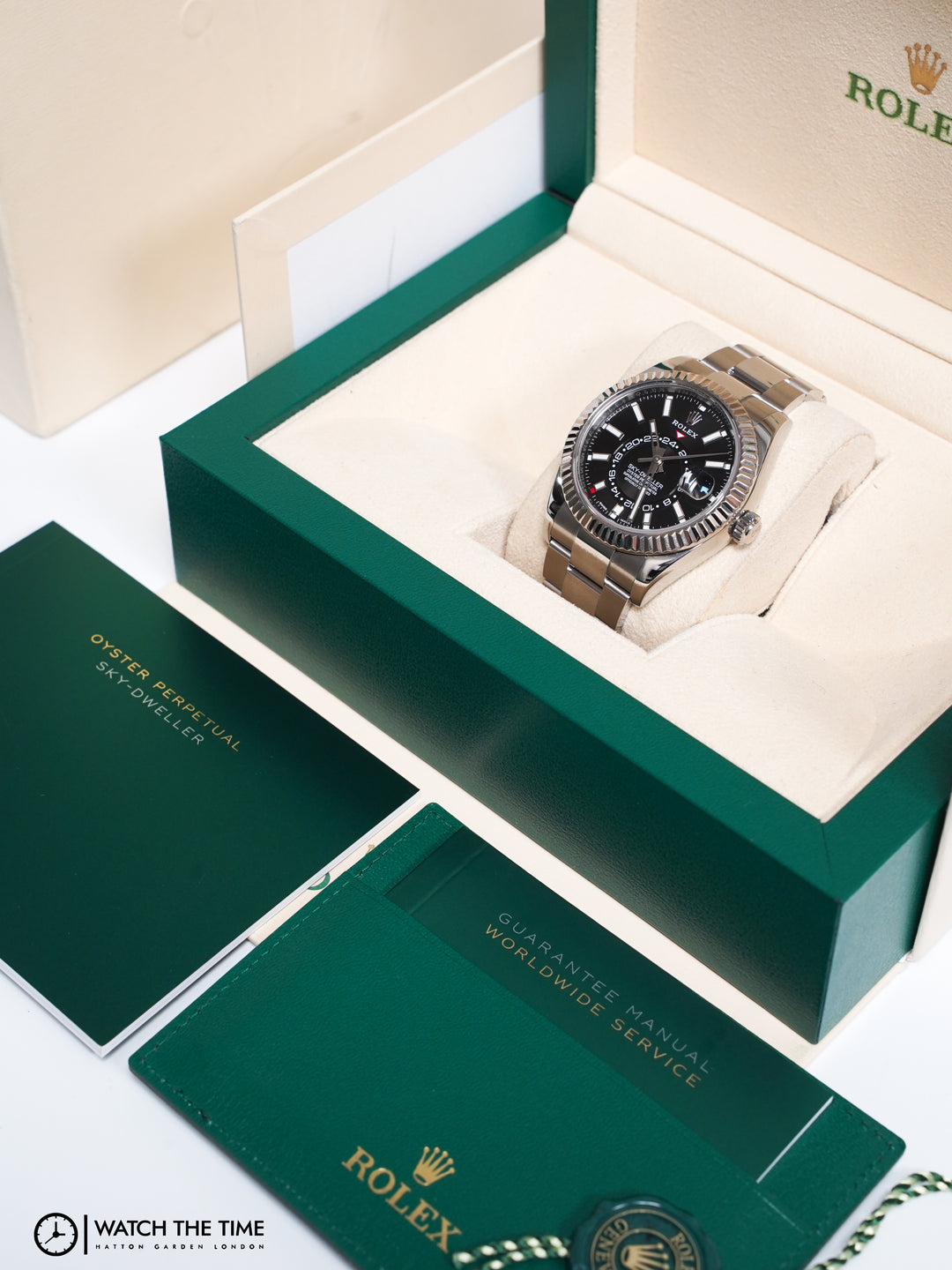 Rolex SkyDweller Black Stainless Steel 42 mm - 326934 - 2023