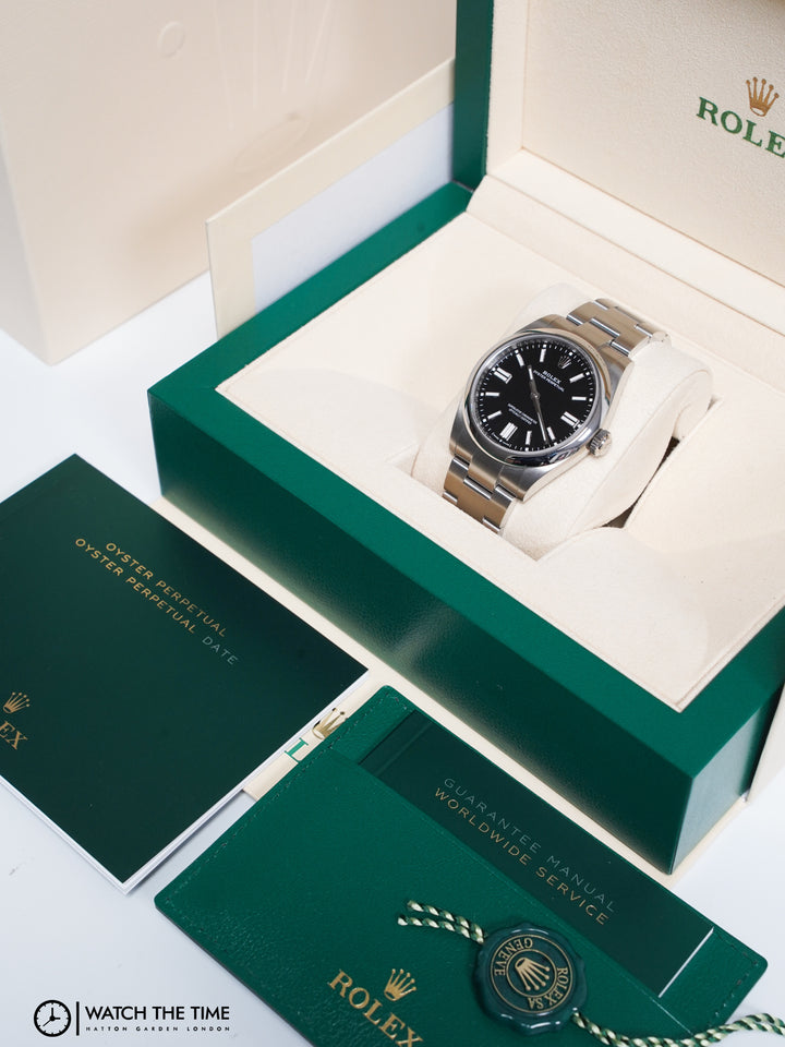 Rolex Oyster Perpetual Black Stainless Steel 41 mm - 134300 - 2025