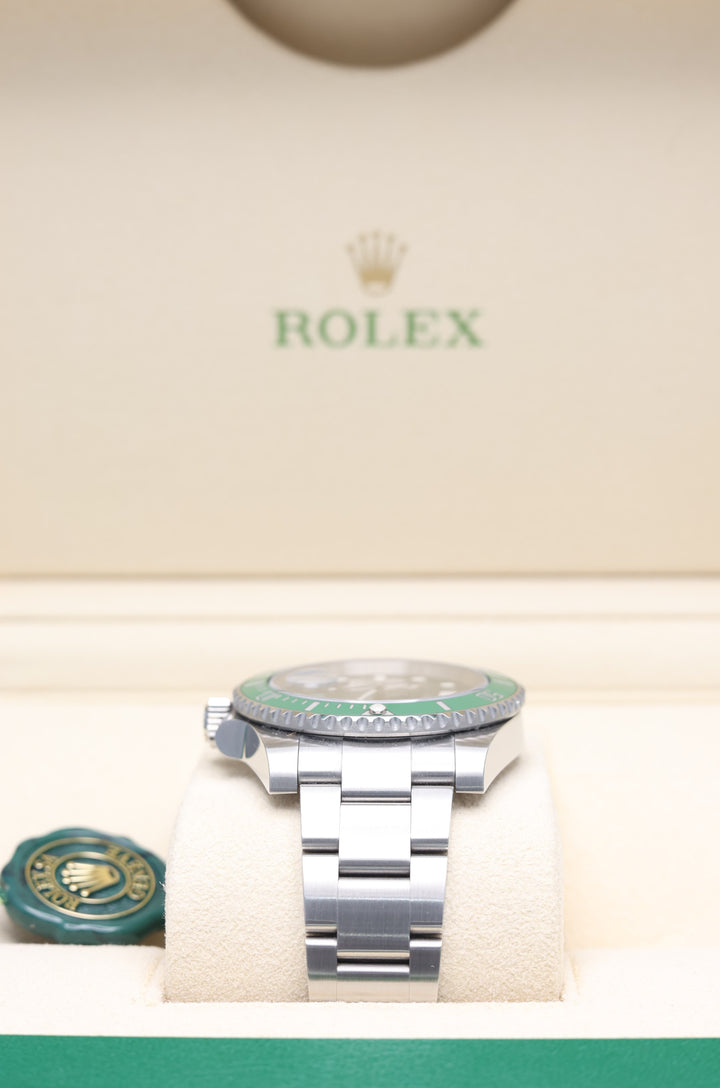 Rolex Submariner "Hulk" Stainless Steel - 116610LV