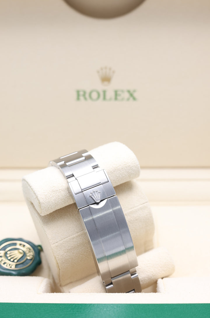 Rolex Submariner "Hulk" Stainless Steel - 116610LV