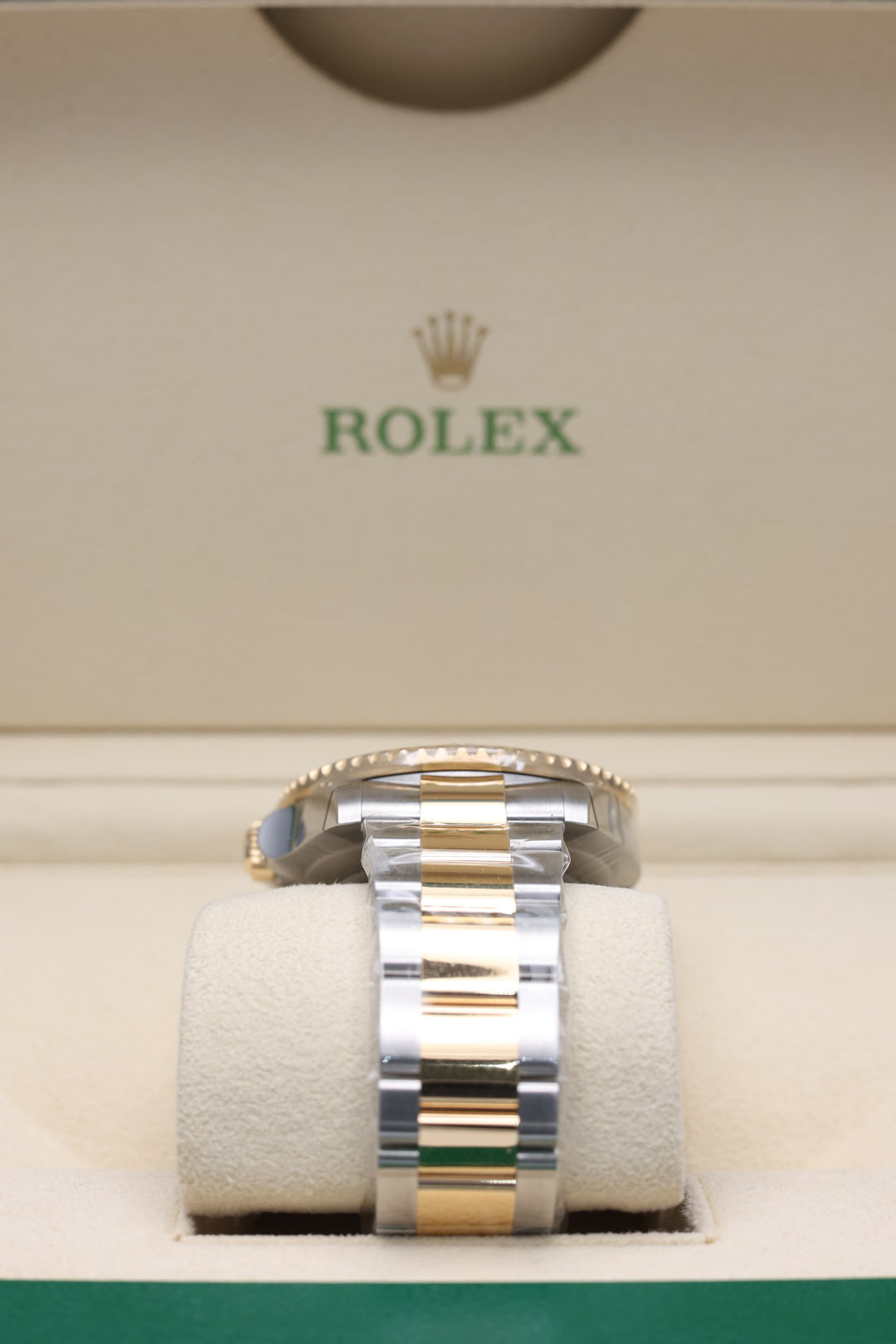 Rolex Sea-Dweller Black Stainless Steel & Yellow Gold 43mm - 126603