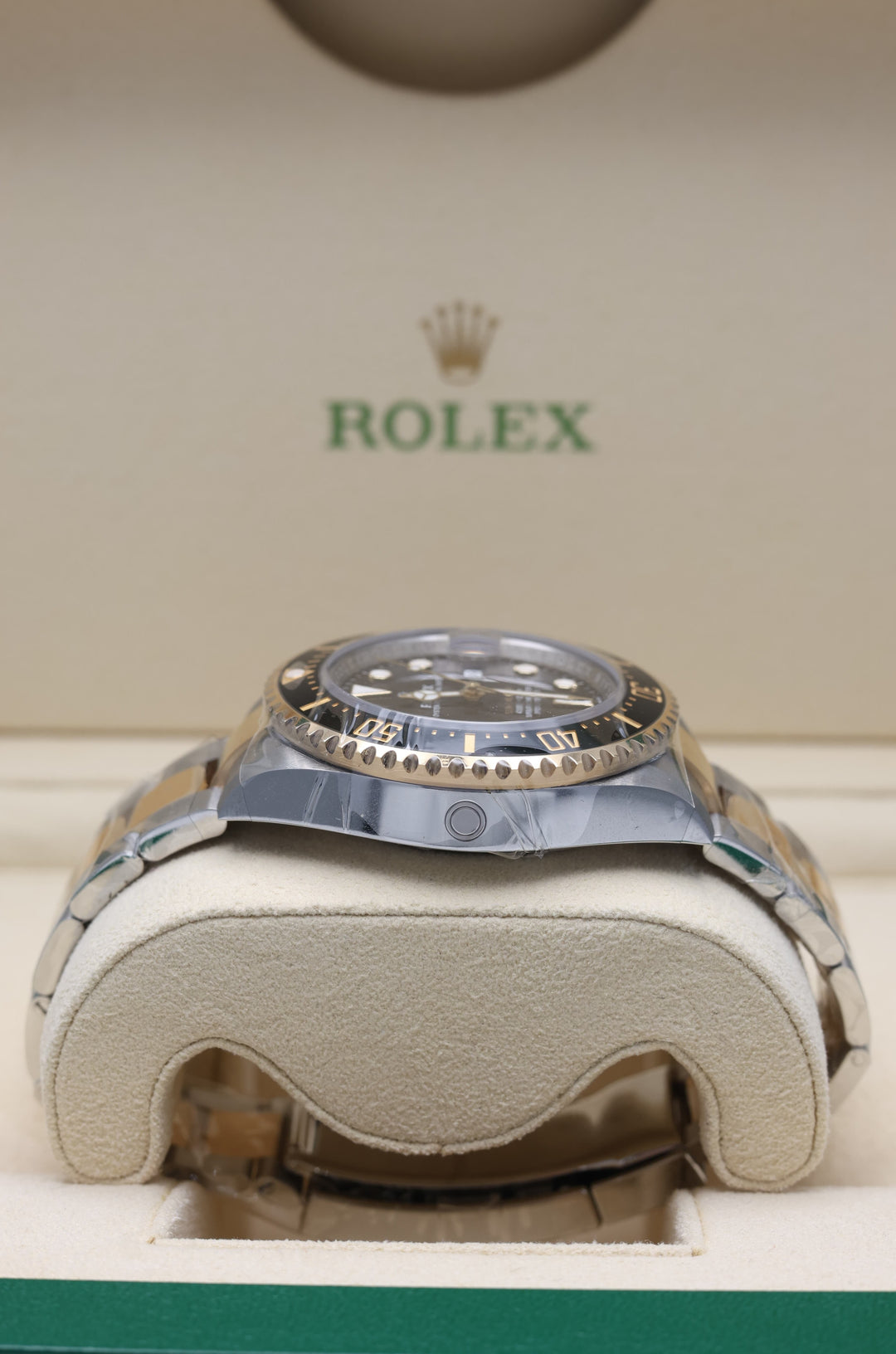 Rolex Sea-Dweller Black Stainless Steel & Yellow Gold 43mm - 126603