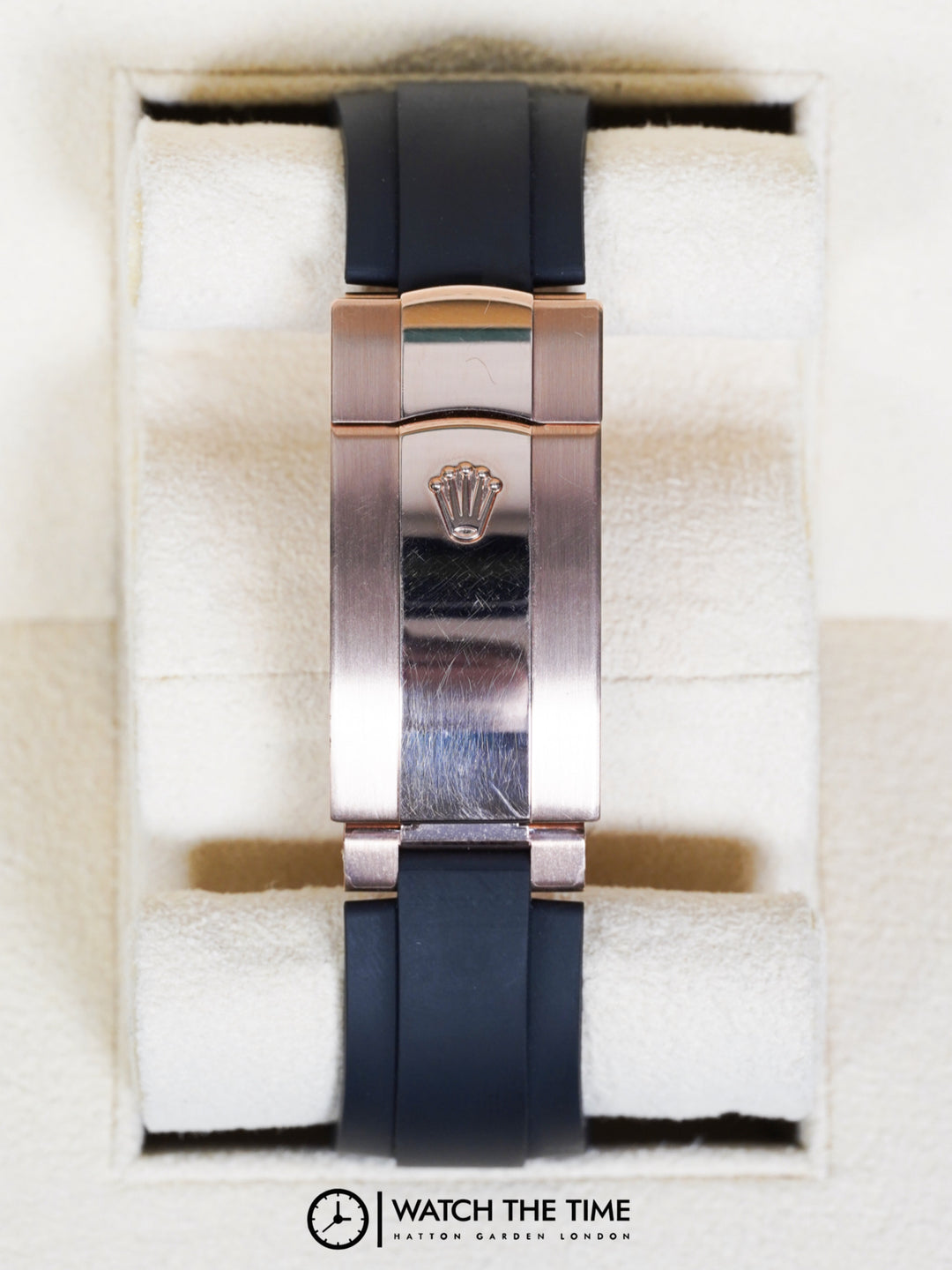 Rolex Sky-Dweller 326235