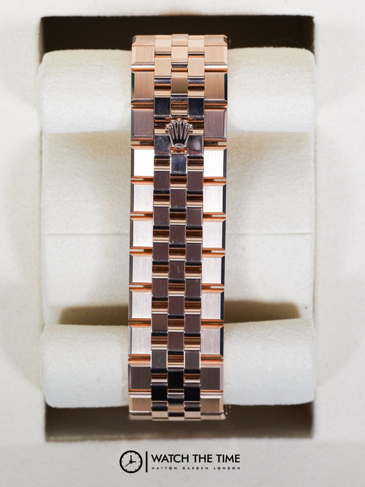 Rolex Land-Dweller 36 127235 White Dial Rose Gold - 2025