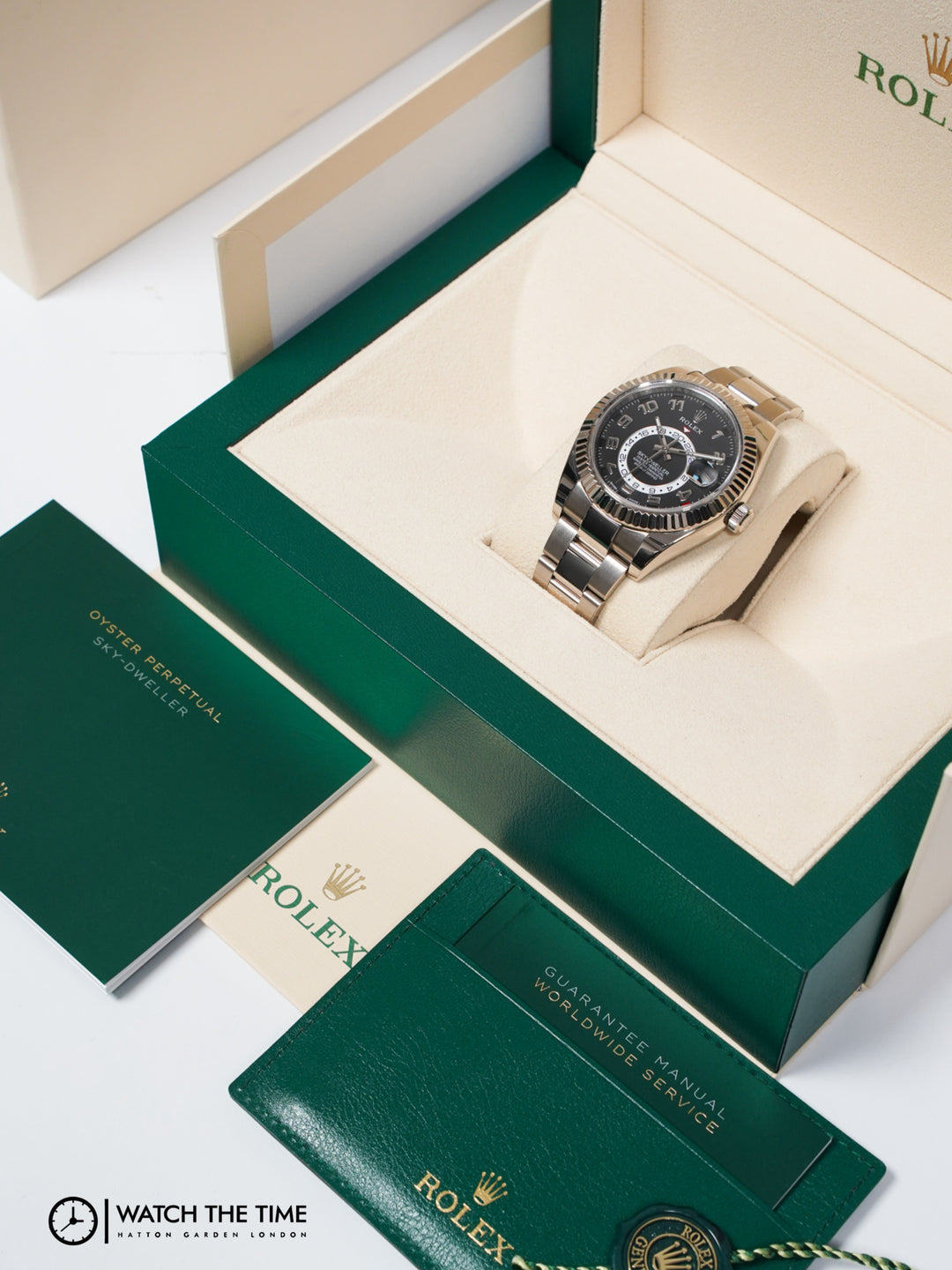 Rolex Sky-Dweller 42 Black Dial White Gold - 326939 - Unknown